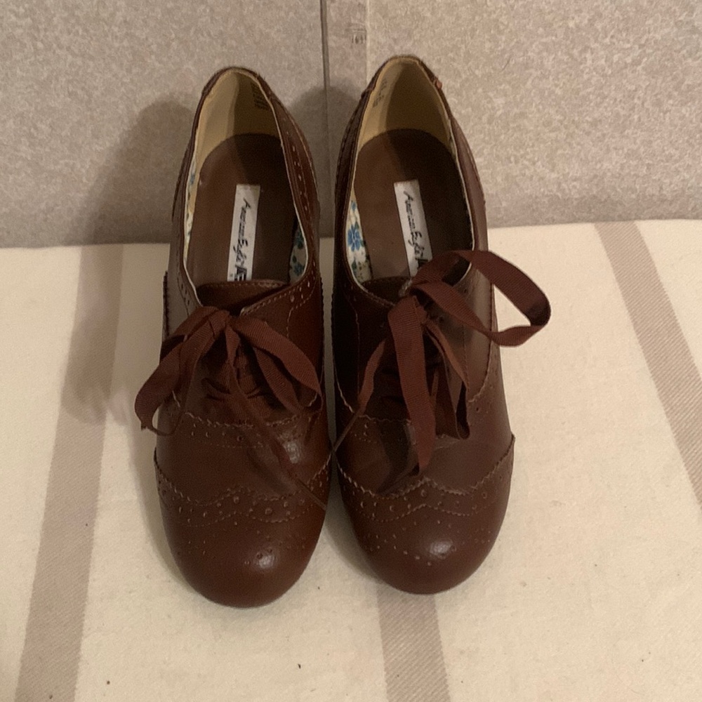 American Eagle Outfitters lace up high heel shoe/bootie size 7 1/2